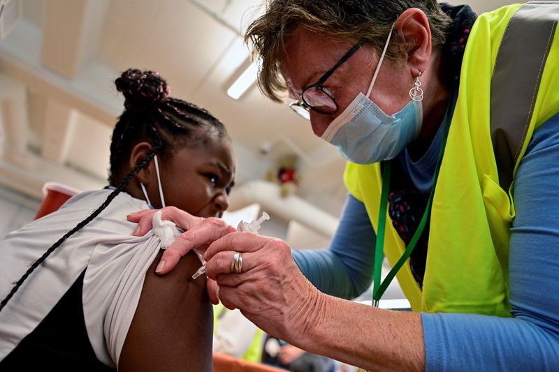 Minority children in US get poorer healthcare, analysis finds
