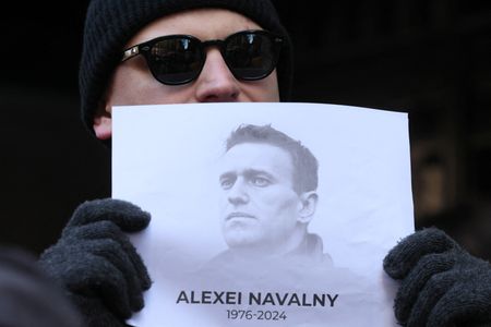 Navalny's death shocks, but doesn't shift, divided US Congress