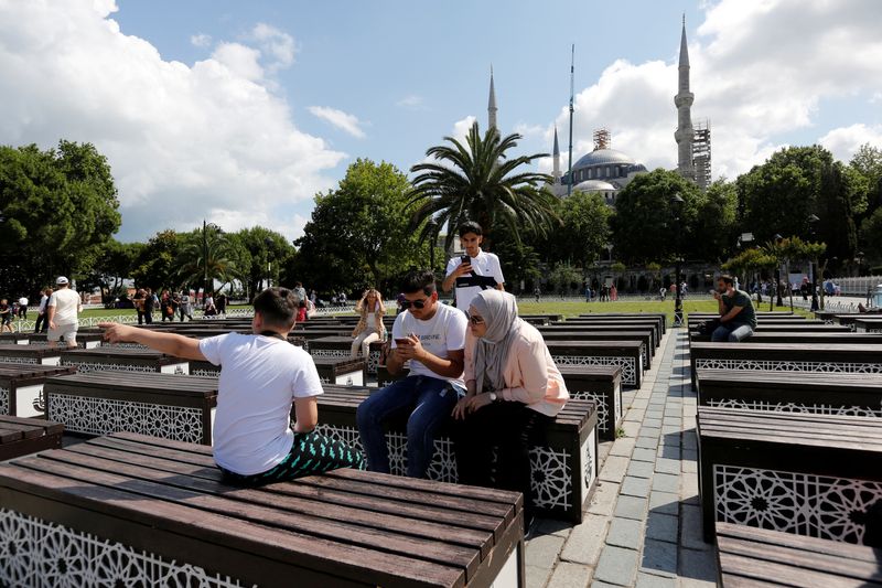 Analysis - Erdogan's plan to steer Turkish economy out of winter of crisis