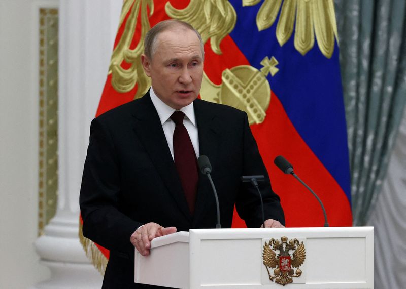 S&P lowers Russia's foreign currency rating to 'BB+'