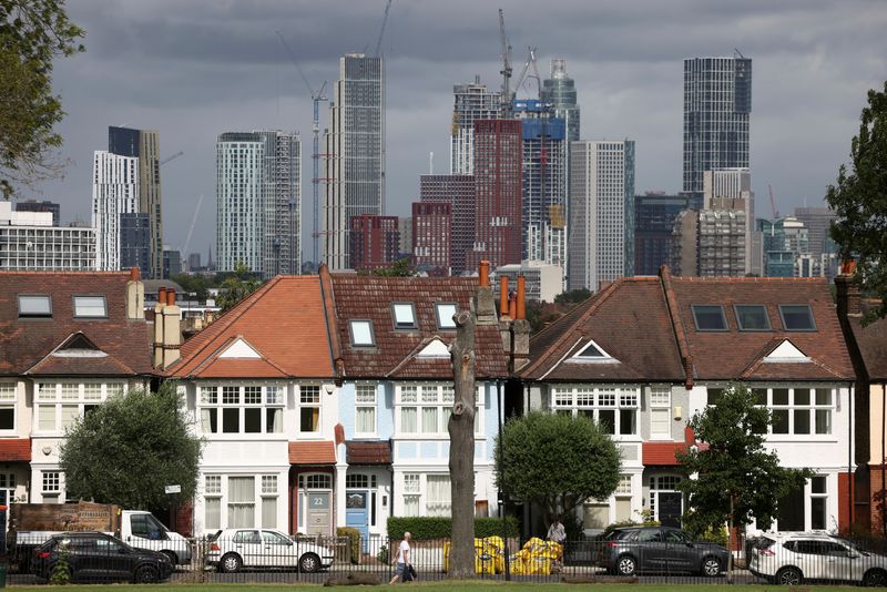 UK house prices keep on rising despite squeezed budgets: RICS