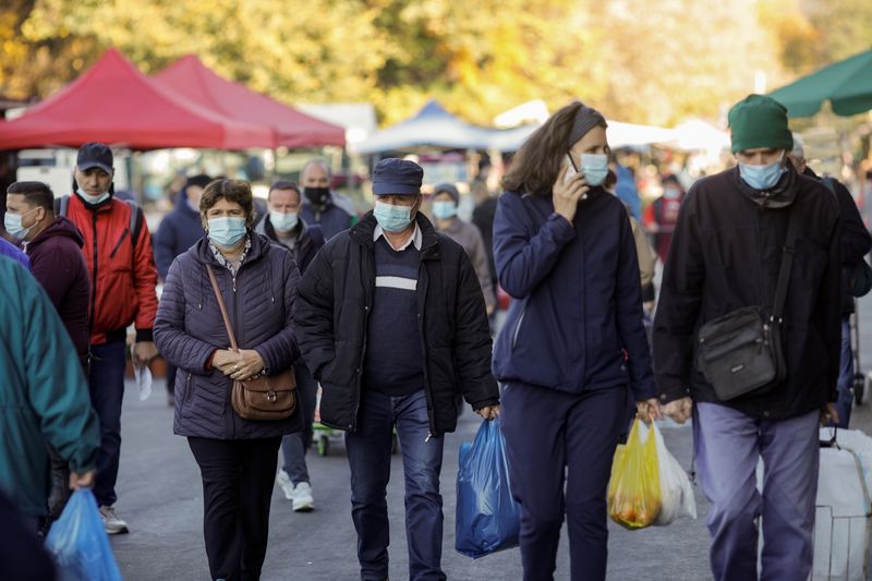 Emerging markets with twin 4% deficits to hit record - Fitch