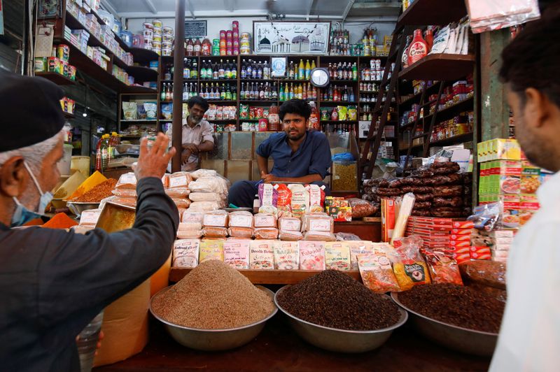 Pakistan unveils 2022/23 budget, aims for 5% growth