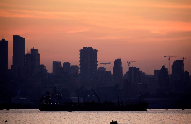 Analysis-Political and banking deadlock may plunge Lebanon deeper into crisis