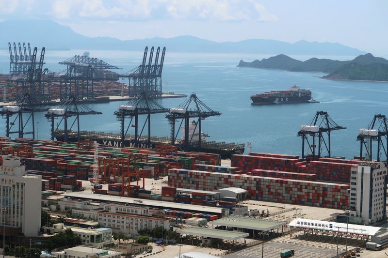 China's foreign trade faces instabilities and uncertainties: customs official