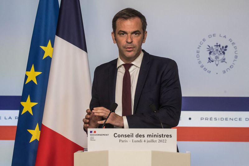 France urges more inflation relief from firms making big profits on energy crisis