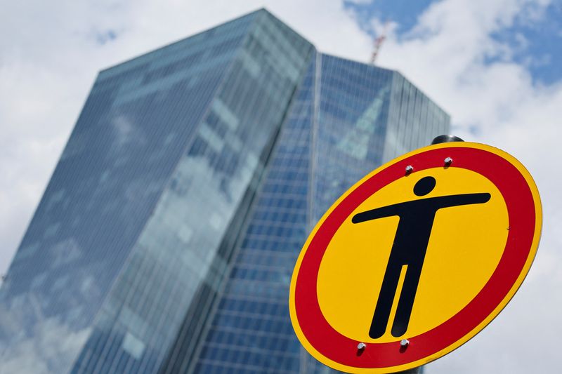 ECB survey sees rise in short- and long-term inflation exactions