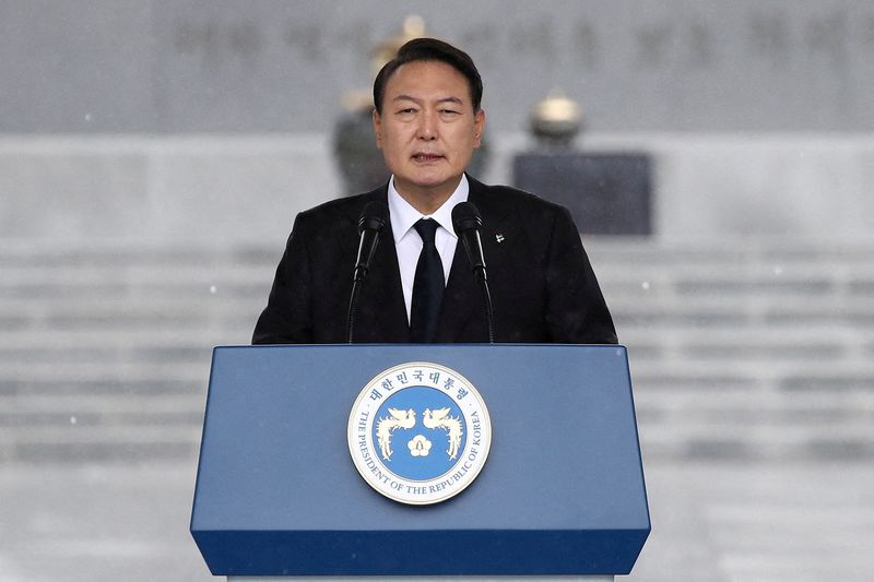 S.Korea's Yoon tightens scrutiny of stock short-selling