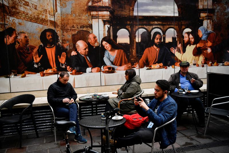 Irish services growth picks up, bucking euro zone trend - PMI