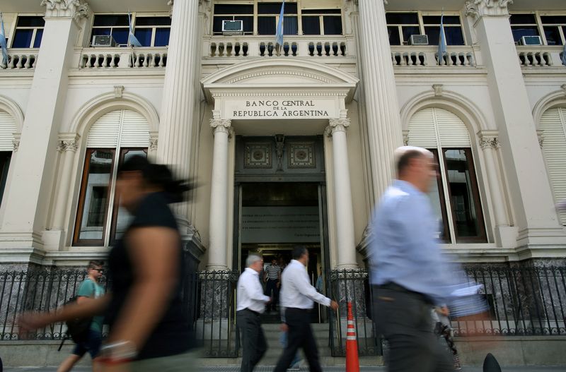 Analysts expect Argentina's inflation to reach 90.2% in 2022