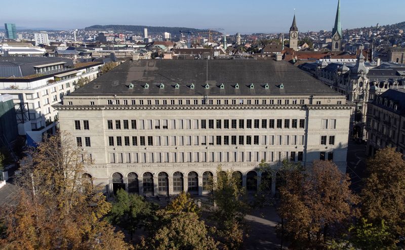 Swiss Q2 current account narrows, reserve asset growth slows