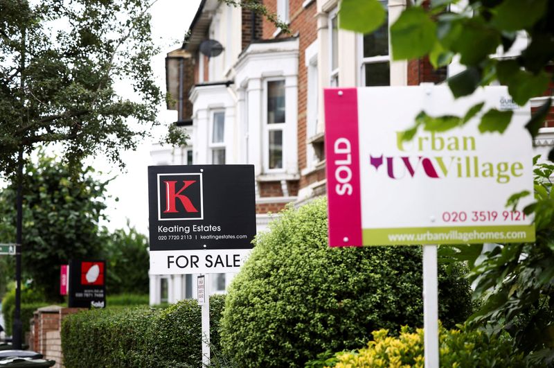UK housing index at 11-year low on rate-hike fears