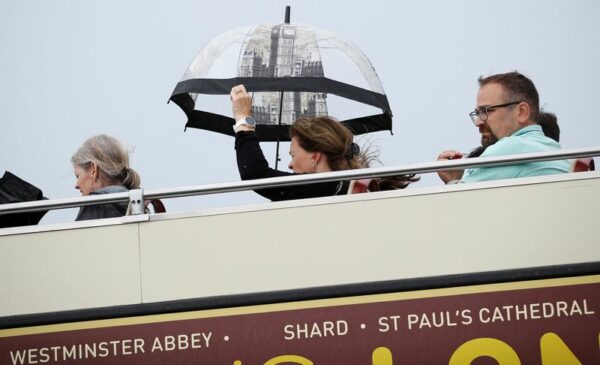 A tale of two cities as Londoners mourn, tourists cheer pound's slide