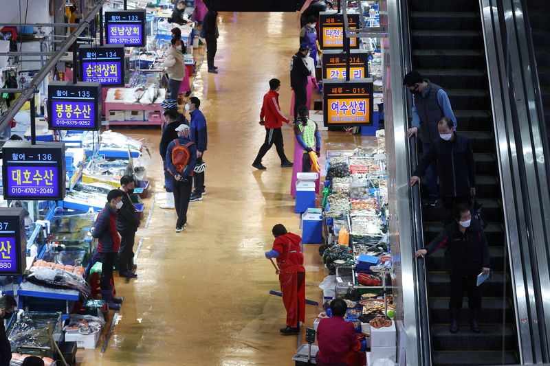 S.Korean inflation expectations fall for a second month in Sept