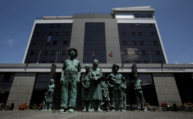 Costa Rica cenbank raises 2022 growth projection to 4.3% as tourism recovers