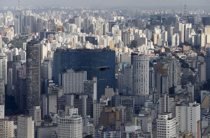 Brazil's economic activity resumes growth in September, but below expectations