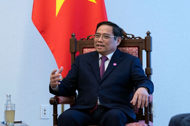 Vietnam considers raising cap on credit growth