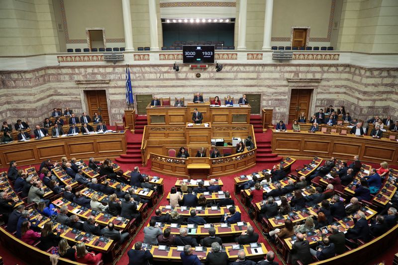 Greek economy to grow by 1.8% in 2023, rebound hurt by energy crisis