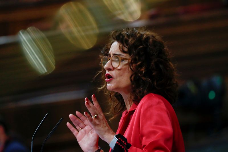 Spain energy tax to raise 400 million euros less than expected, minister says