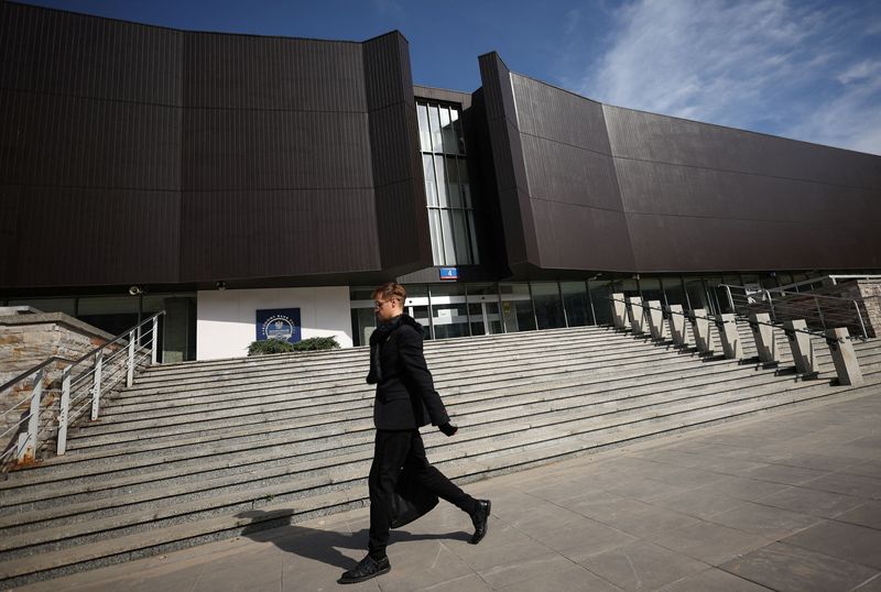 Pause in Polish interest rate hikes will continue, says c.banker Dabrowski