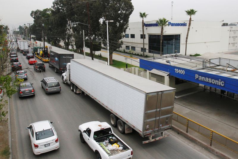 Mexico's factories grow again amid sales improvement, job creation