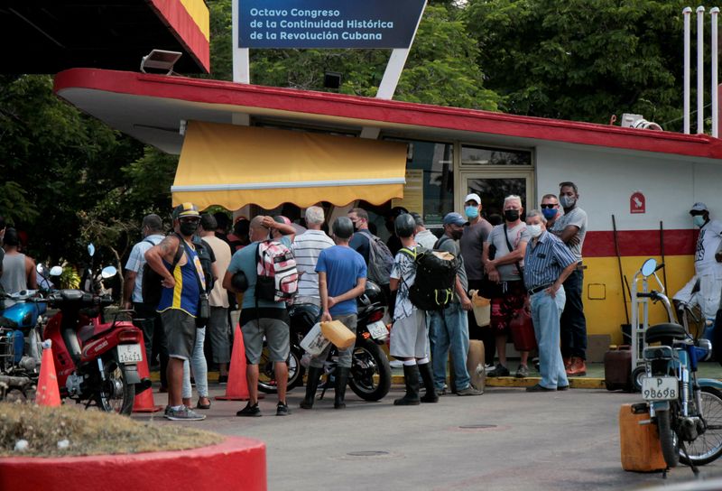 Long lines for fuel across Cuba sparking concerns over supply, rationing