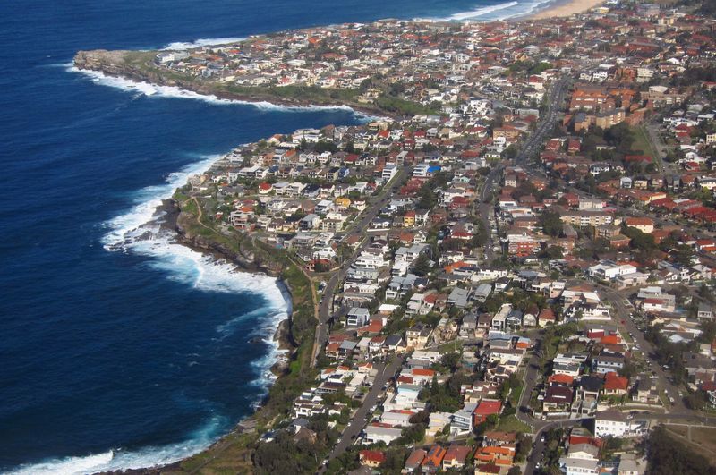 Australia housing bubble slowly deflating as heat leaves Sydney, Melbourne