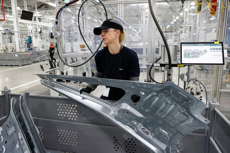 U.S. manufacturing output rises more than expected in April