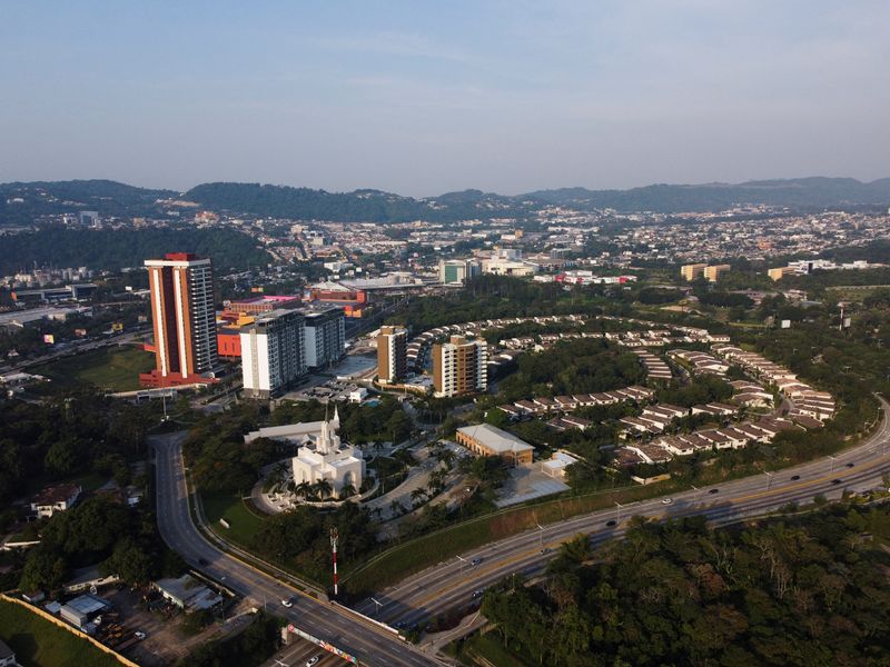 El Salvador's credibility would benefit from IMF deal - Moody's