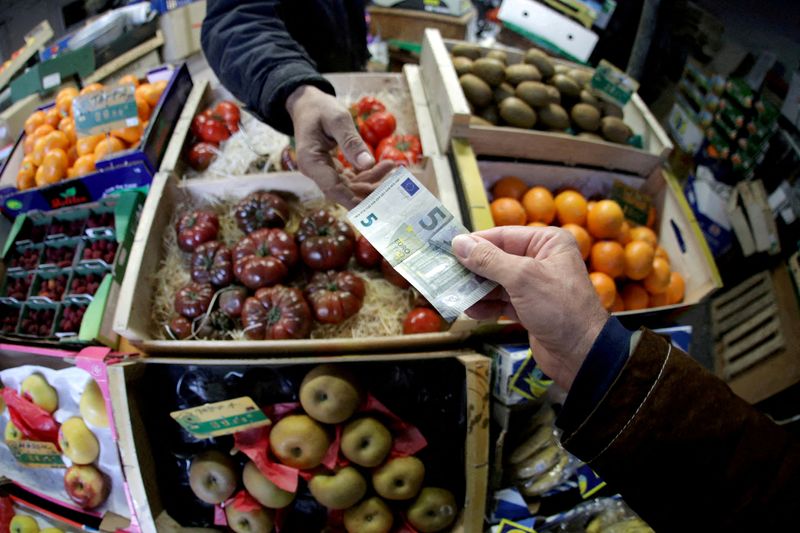 French government to draft bill on purchasing power before June parliament elections