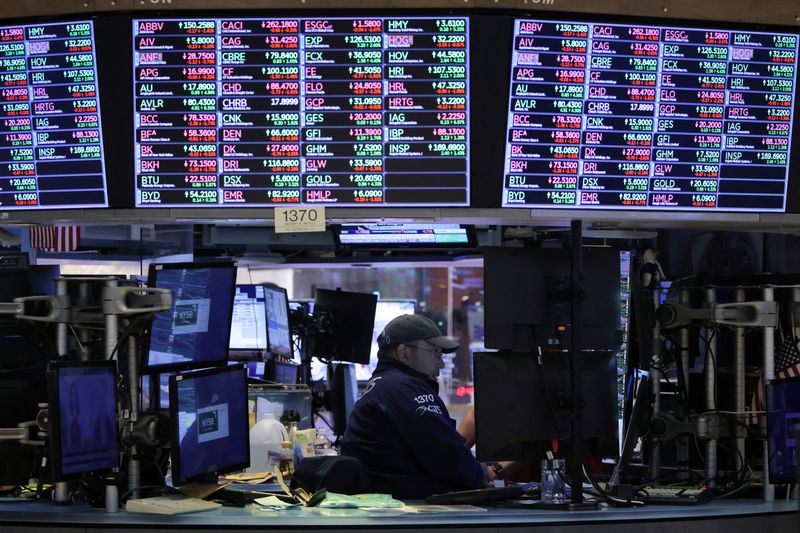 Global high yield bond issuance slumps to lowest in 13 years