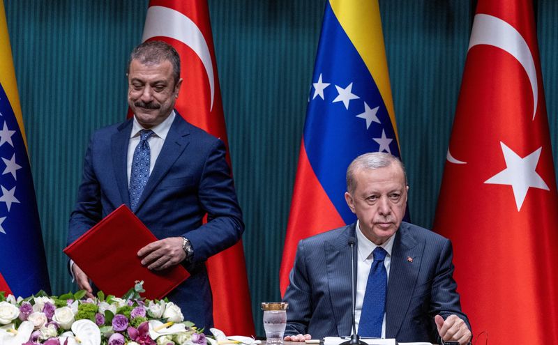 Turkey announces cheaper mortgages for mid-income Turks