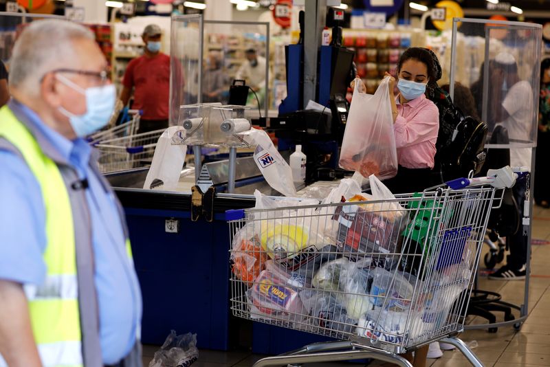 Key Israel business group seeks steep cut in food tax