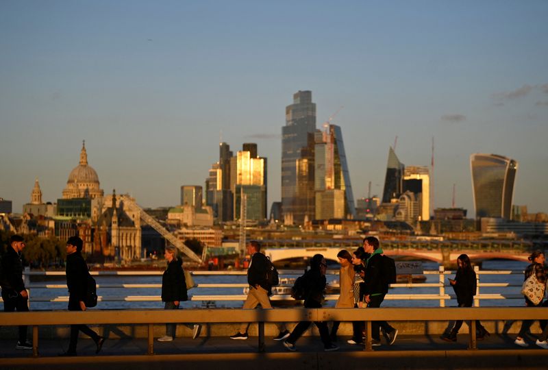 Britain's financial services exports tick higher, U.S. top customer