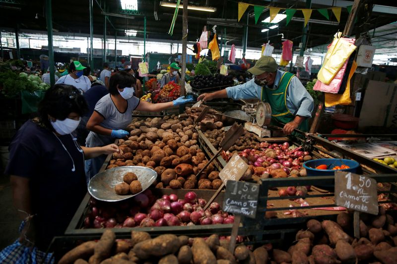 Peru's annual inflation to soar over 8.8% as blockades hit food prices -minister
