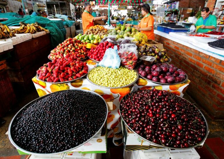 Colombia inflation rate seen rising again in January