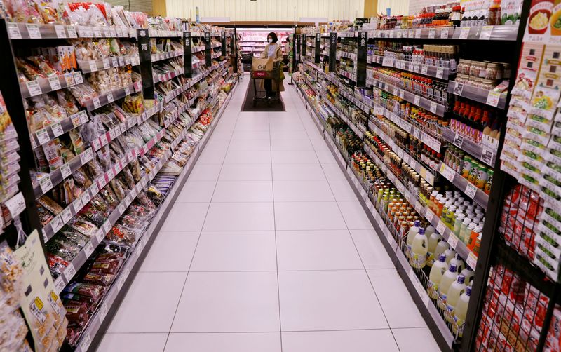Japan Dec real wages rebound on one-off bonuses, household spending falls