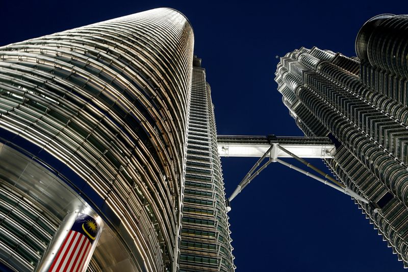 Malaysian Q4 GDP beats expectations; central bank sees no recession