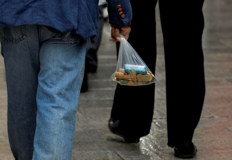 Spain's public debt-to-GDP ratio falls 5 percentage points in 2022 to 113.1%