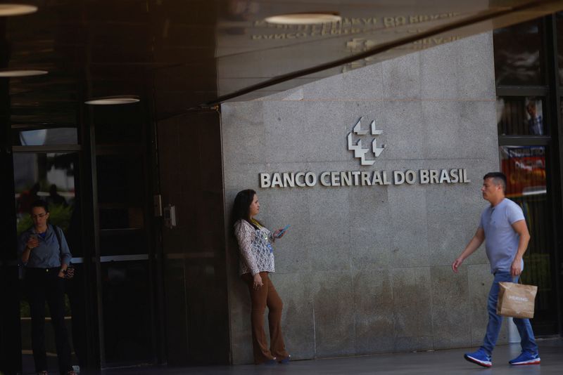 Brazil's public sector gross debt down to 73.1% of GDP in January