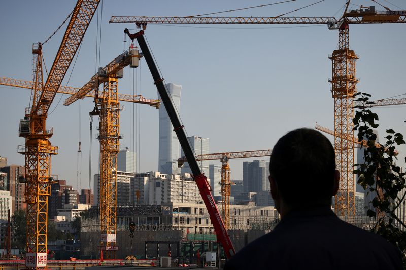 China Feb non-manufacturing activity extends growth - official PMI