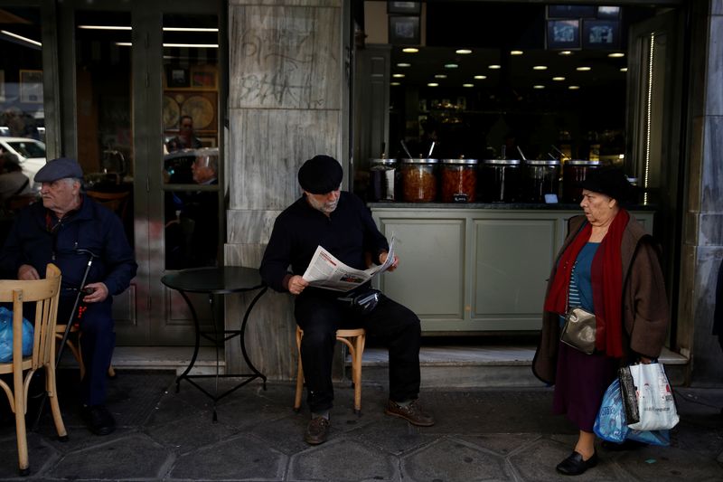 Greek unemployment drops to 10.8% in January, lowest since 2009