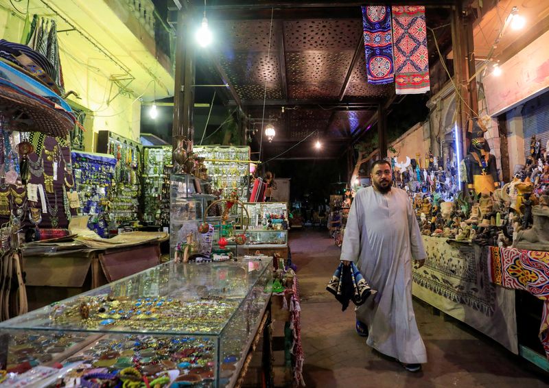 Egypt February inflation seen rising to highest in more than 5 years