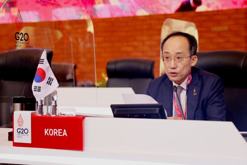 South Korea to reactivate FX swap between pension fund, cenbank