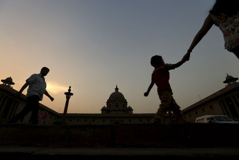 India asks state-run banks to monitor top loan accounts - sources