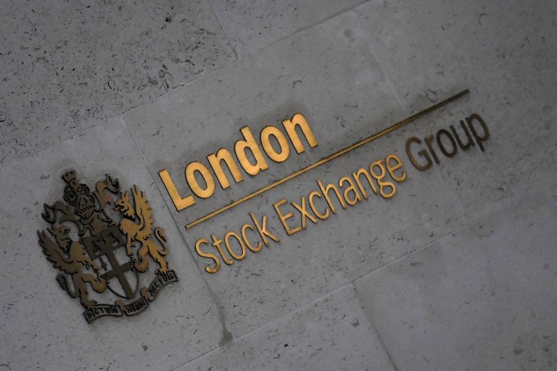 Wall Street falls while bond yields rise with gold