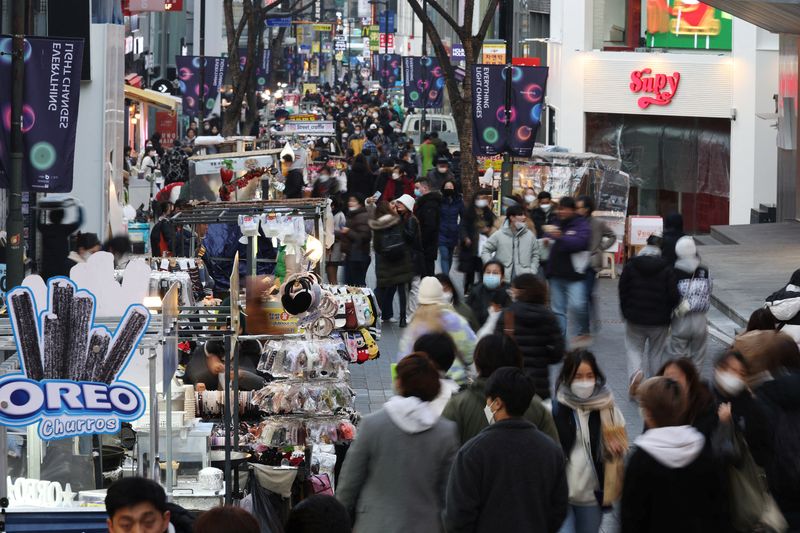 South Korea vows support for domestic consumption, cautious on inflation