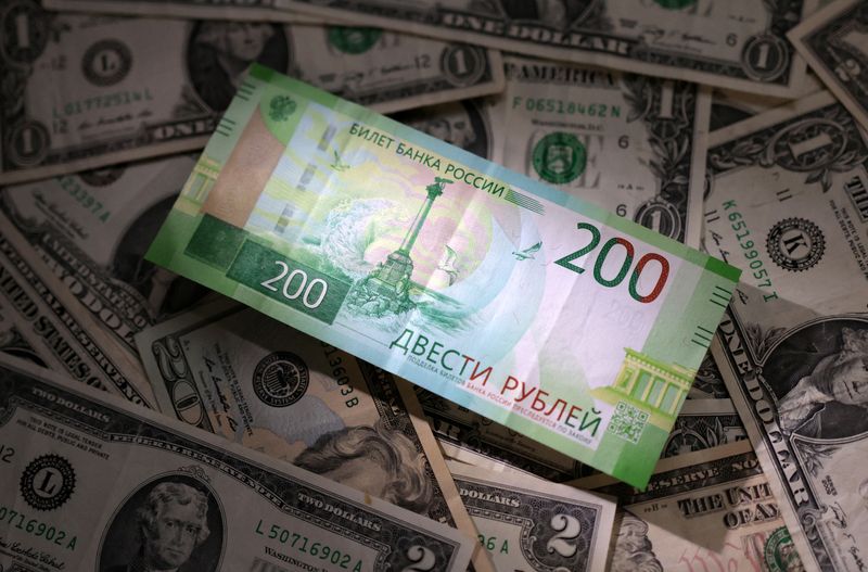 Russian central bank rejects lawmakers' requests to tighten currency restrictions