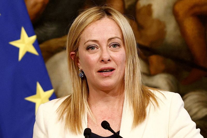 Italy plans looser rules on short-term jobs, tax cuts on wages