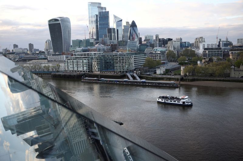 British business morale hits 11-month high in April: Lloyds